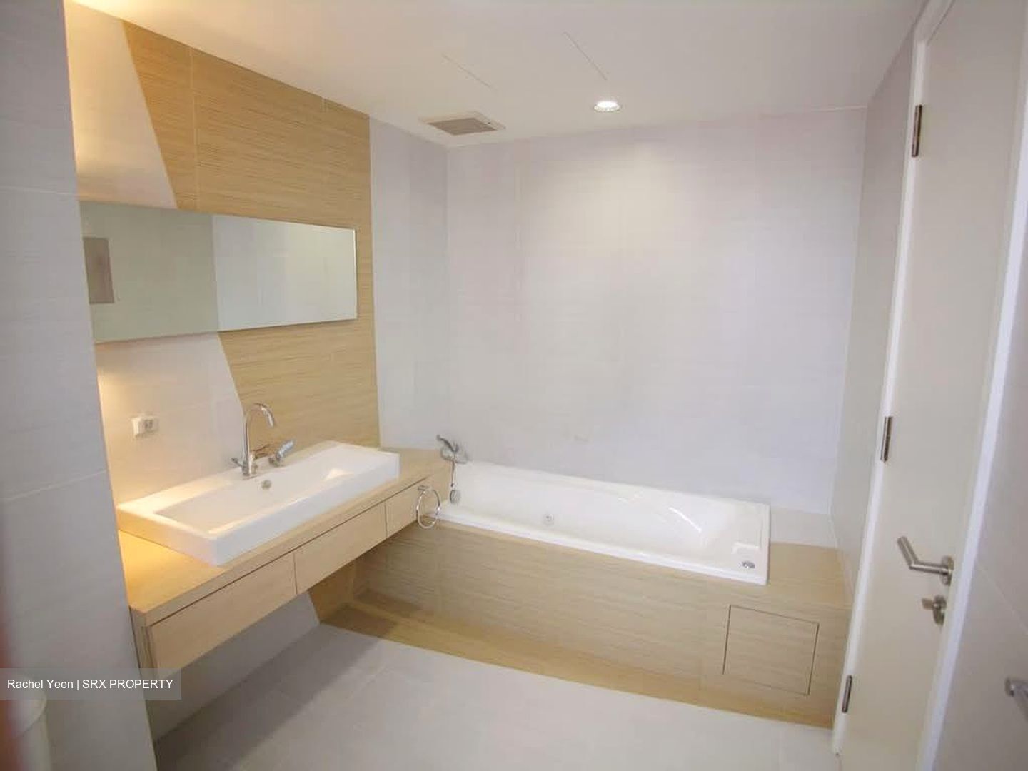 UE Square (D9), Apartment #560613111